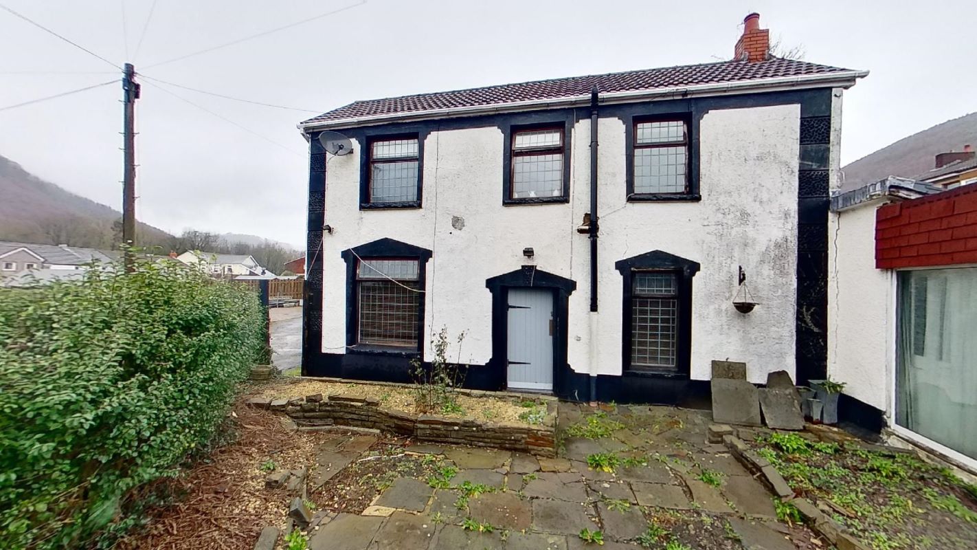 Hawthorn Cottage, Twyncarn Road, Cross Keys, Newport, Gwent, NP11 7DU