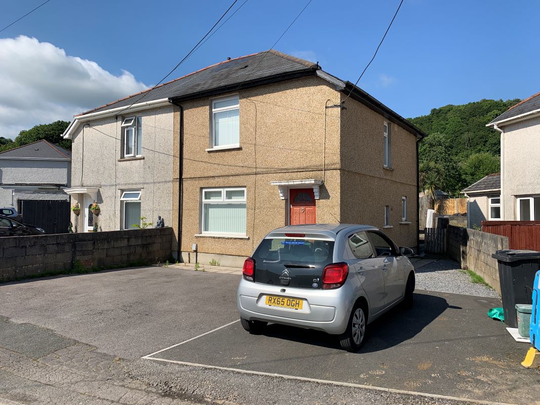 Jubilee Crescent, Neath, West Glamorgan, SA10 6TP - Online Auctions