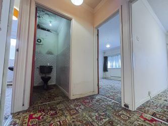 20 Long Oaks Court, Sketty, Swansea, West Glamorgan, SA2 0QH