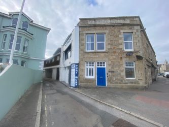 Wave End Alexandra Road, Penzance, Cornwall, TR18 4LY