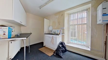 17 Nott Square, Carmarthen, SA31 1PQ