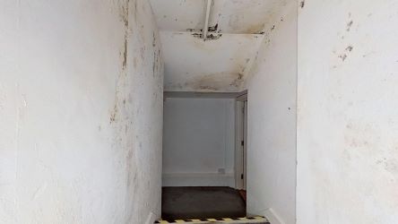 17 Nott Square, Carmarthen, SA31 1PQ