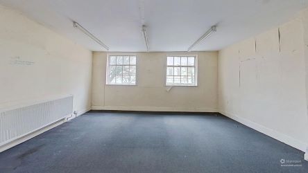 17 Nott Square, Carmarthen, SA31 1PQ