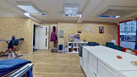 17 Nott Square, Carmarthen, SA31 1PQ