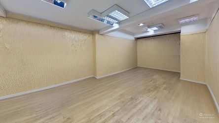 17 Nott Square, Carmarthen, SA31 1PQ