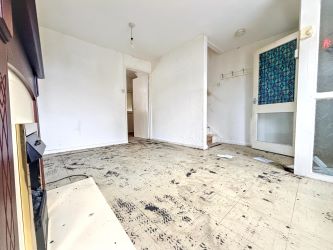 18 Hendre Gwilym, Tonypandy, Mid Glamorgan, CF40 1EZ