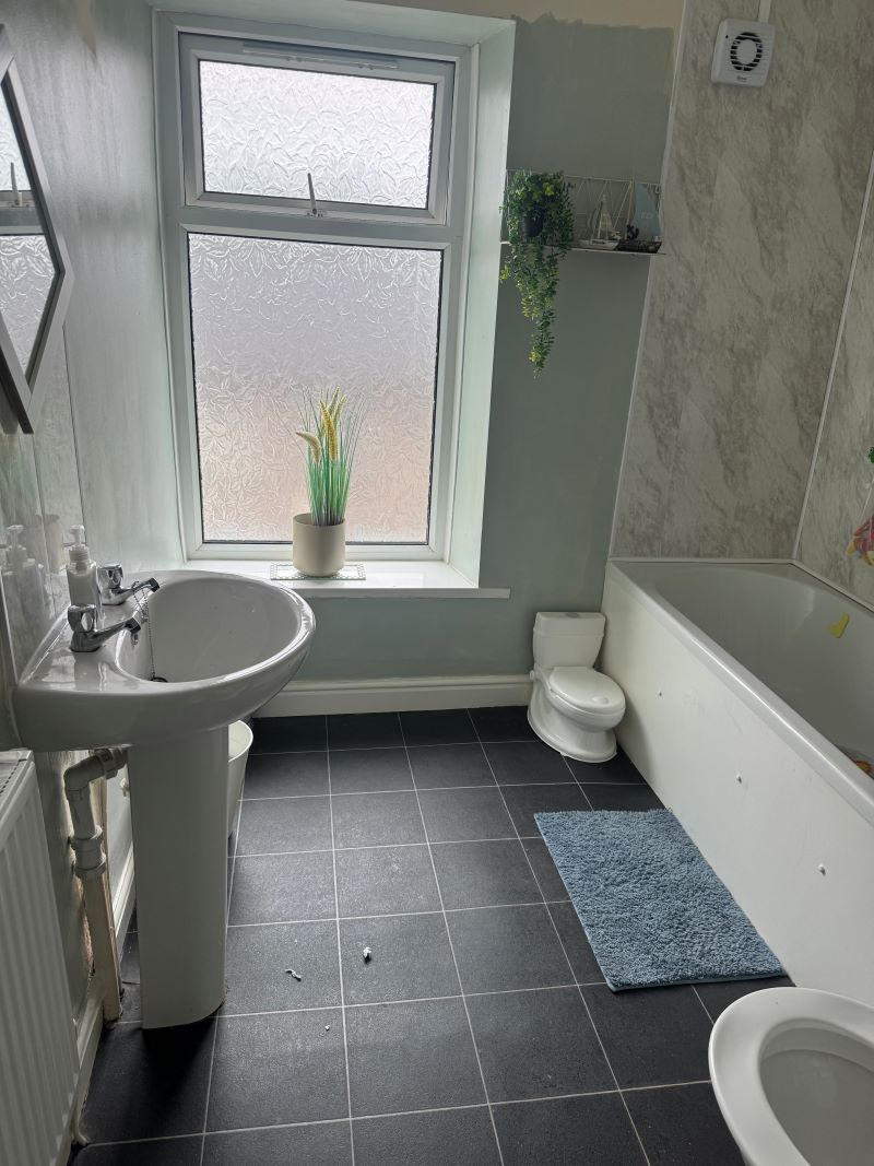 Image 4 of 13