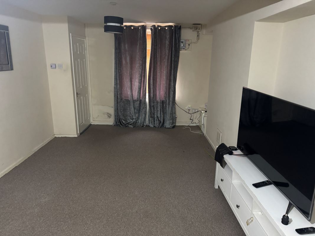 Image 2 of 11