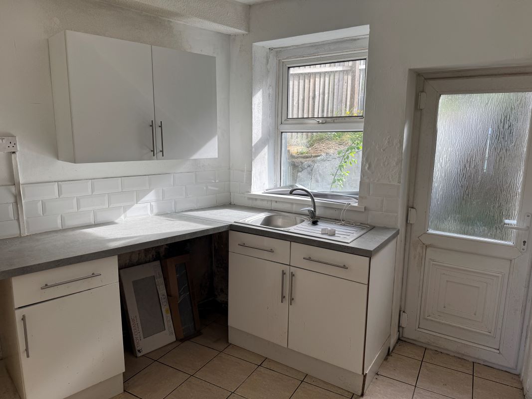 27 Usk Road, Bargoed, Mid Glamorgan, CF81 8RL