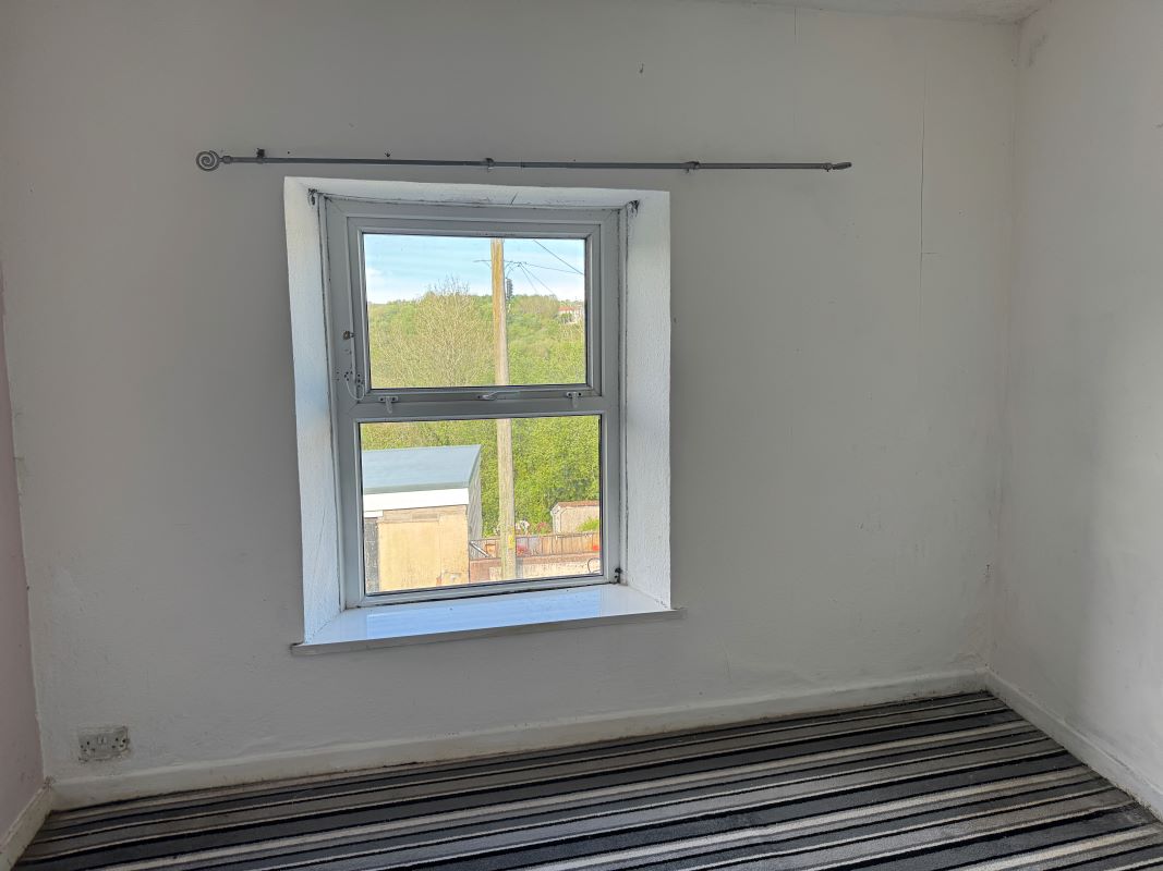 27 Usk Road, Bargoed, Mid Glamorgan, CF81 8RL
