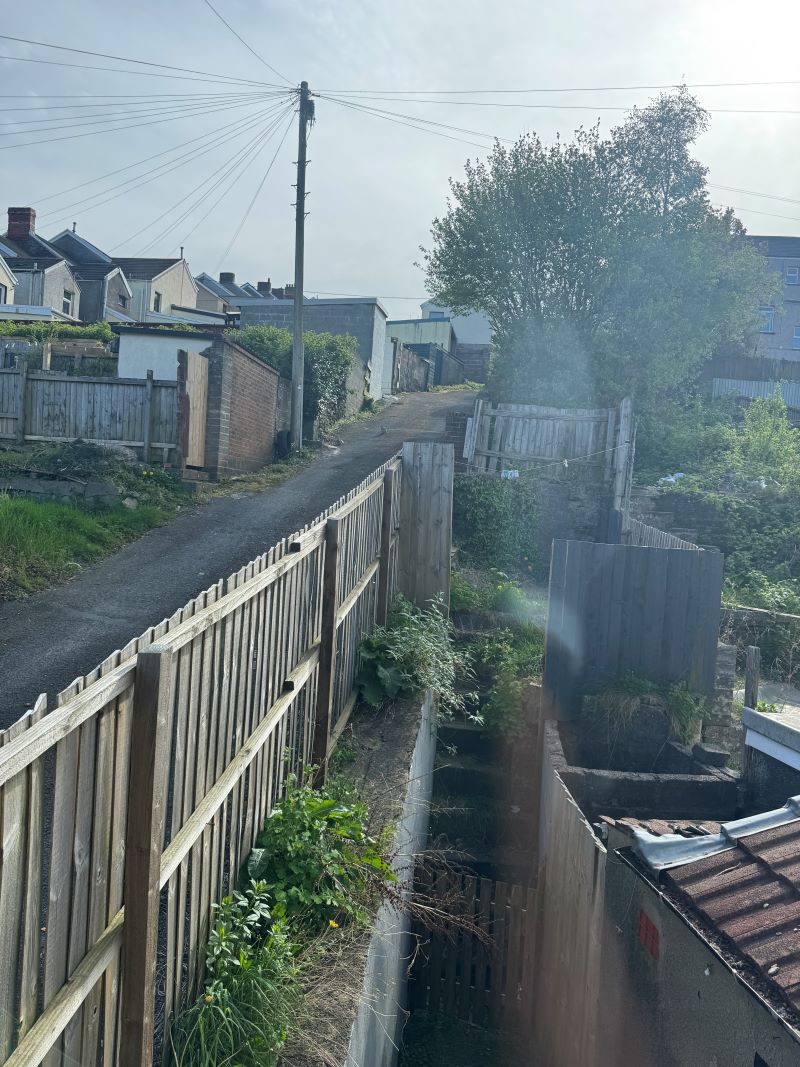 27 Usk Road, Bargoed, Mid Glamorgan, CF81 8RL