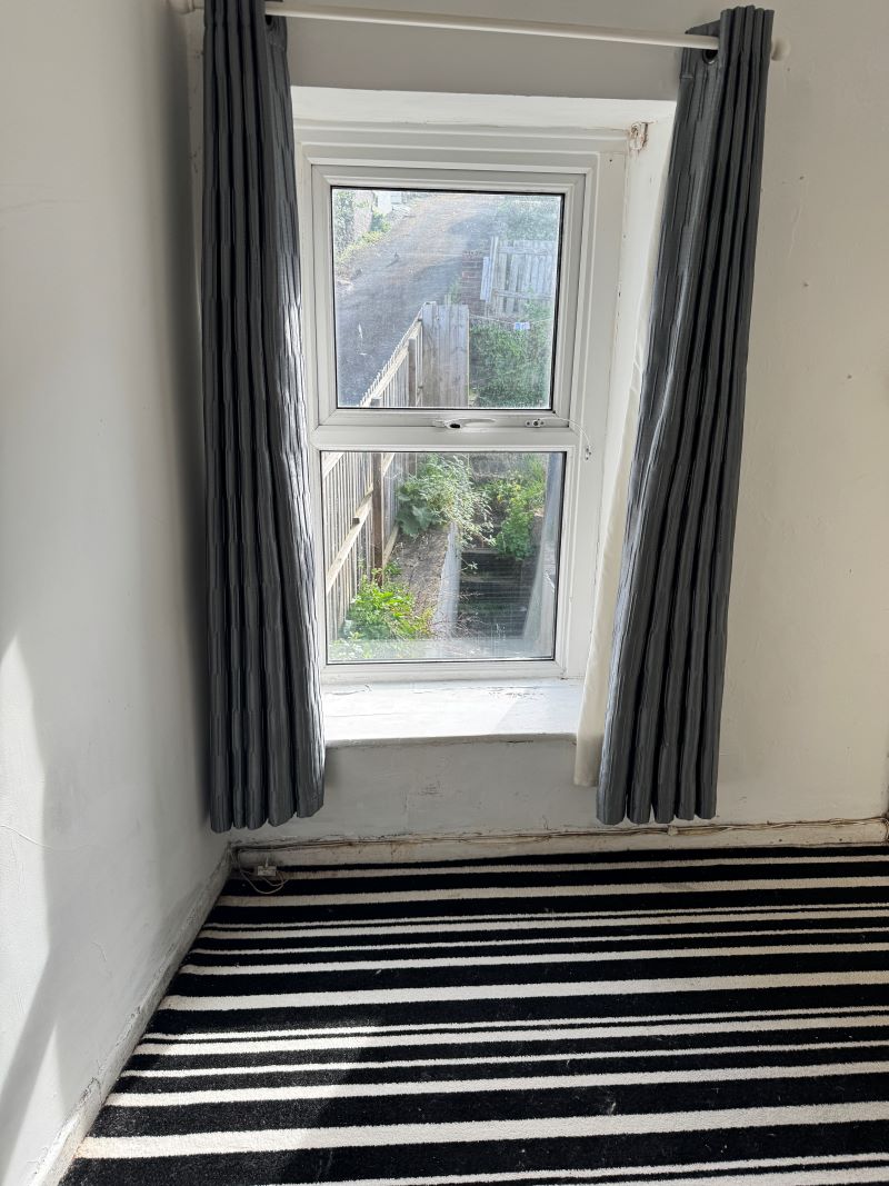 27 Usk Road, Bargoed, Mid Glamorgan, CF81 8RL