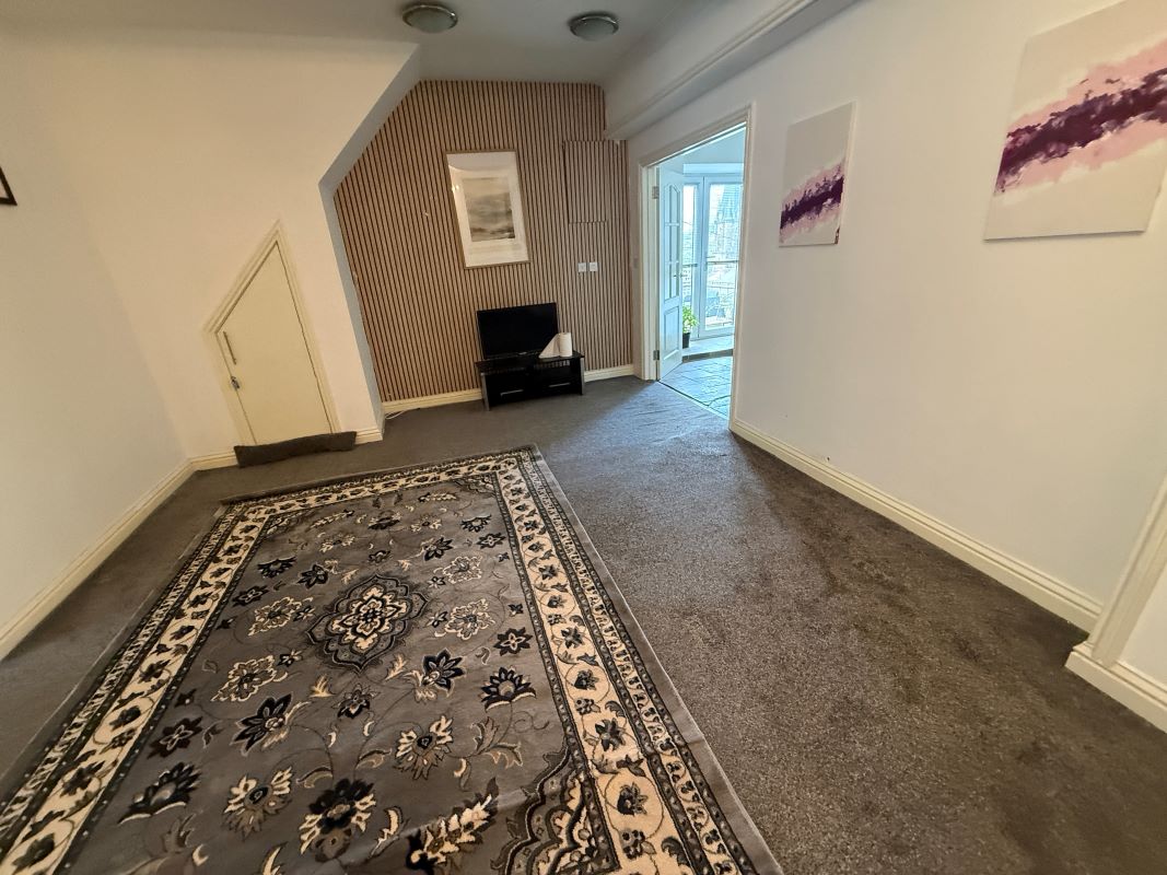 Drysiog Inn, 26 Commercial Street, Ebbw Vale, Gwent, NP23 6BS