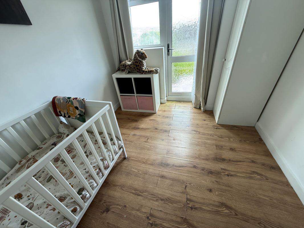 Drysiog Inn, 26 Commercial Street, Ebbw Vale, Gwent, NP23 6BS