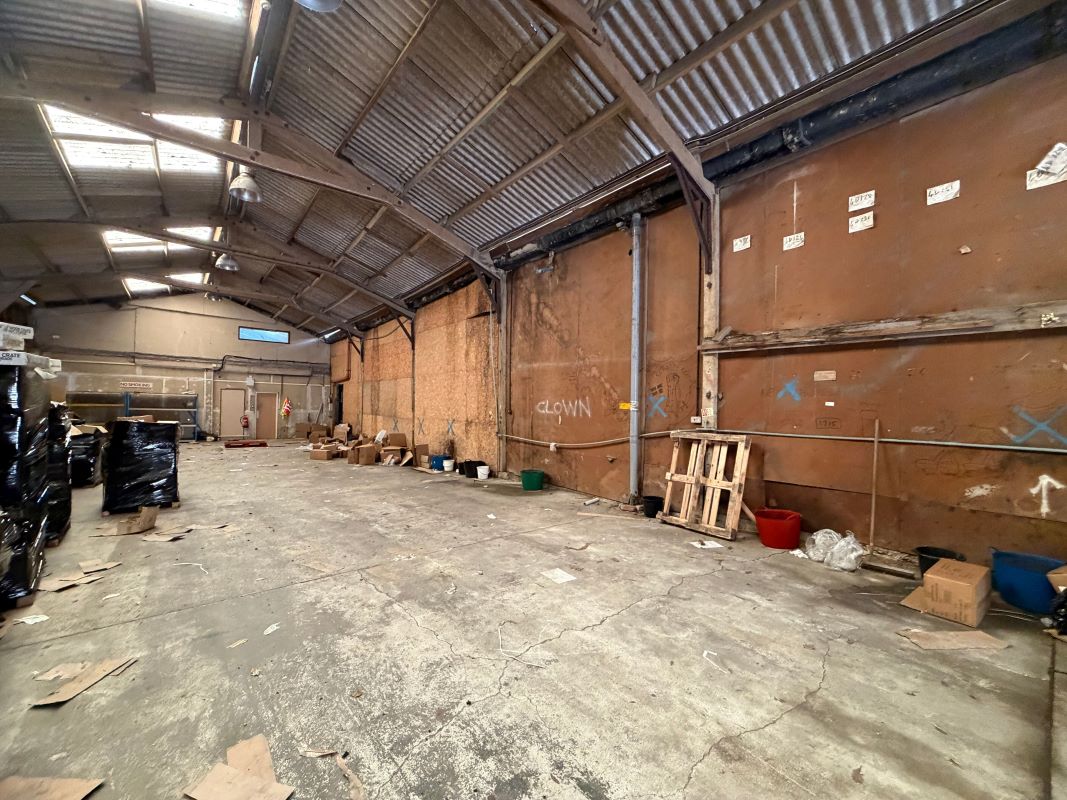 Image 4 of 9