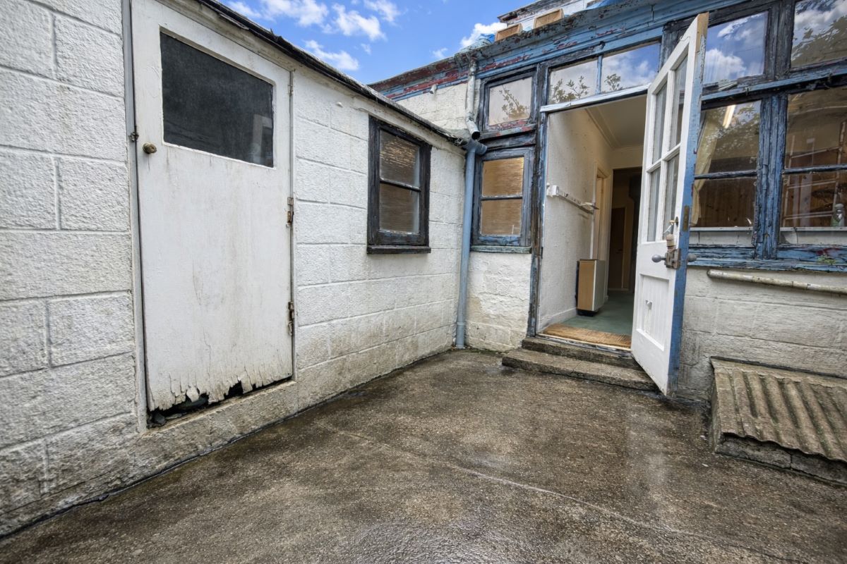 Image 18 of 22