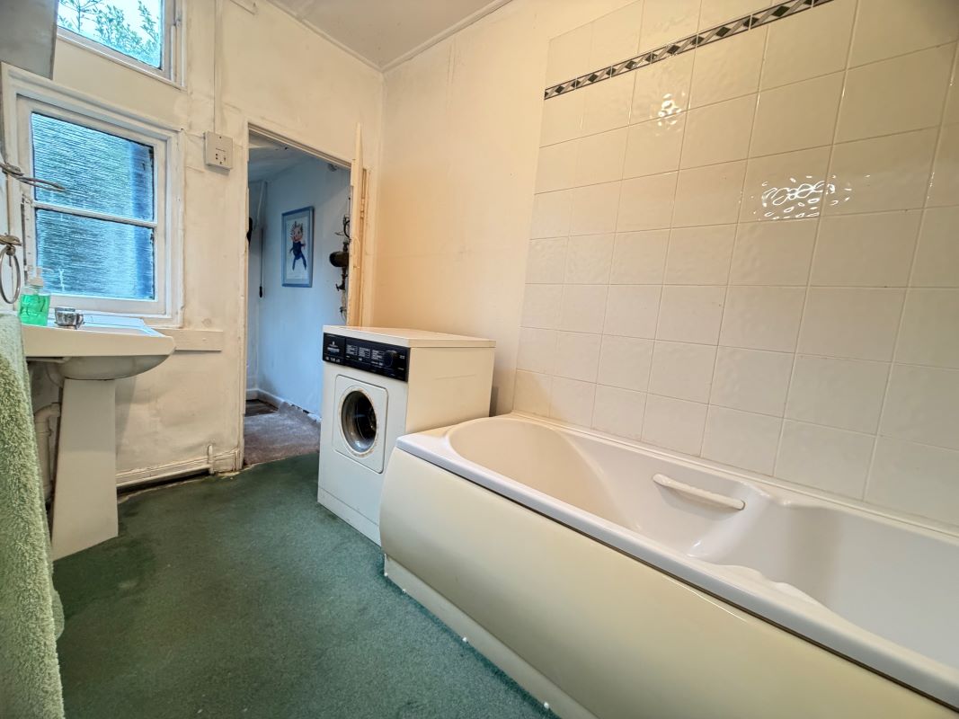 Image 10 of 22