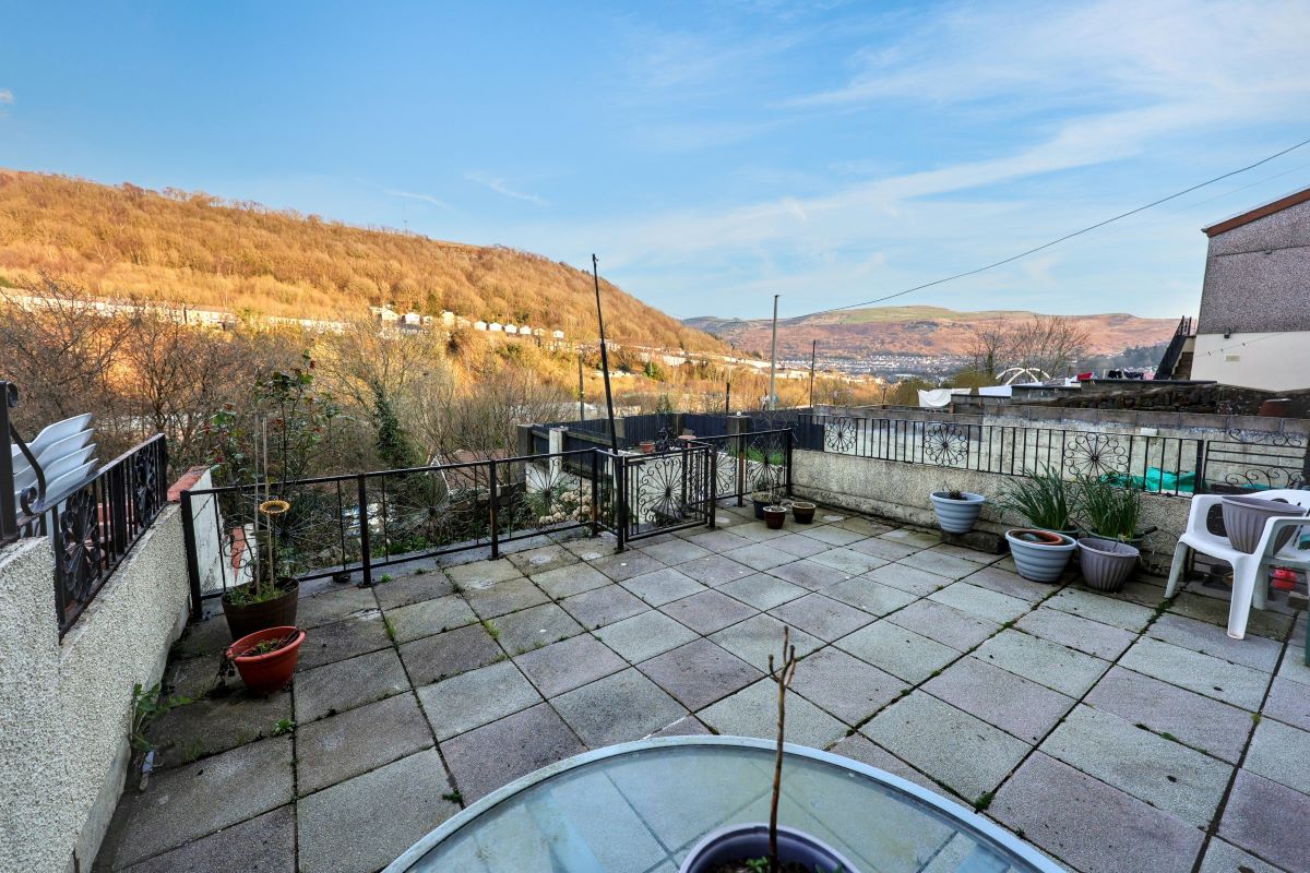 Image 14 of 18