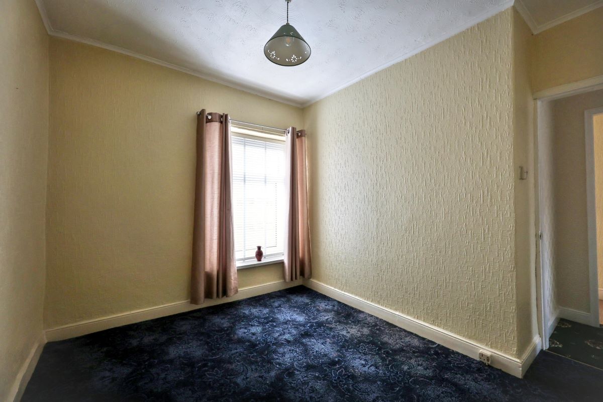 Image 11 of 18