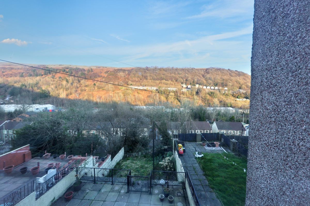 Image 17 of 18