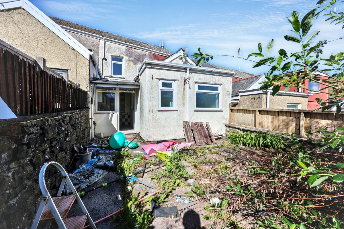 Image 12 of 15