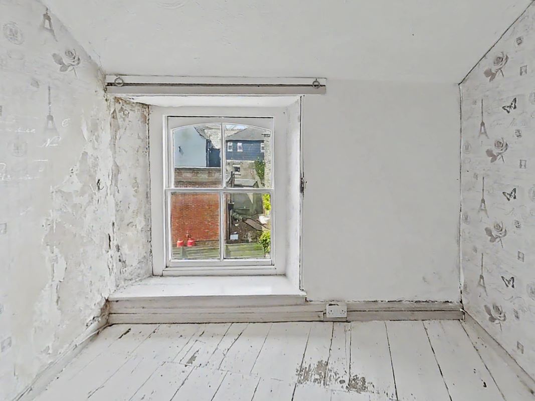 Image 7 of 11