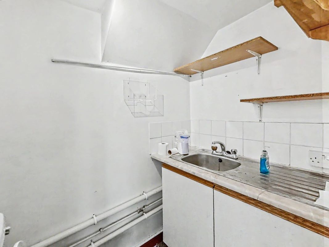 Image 5 of 6