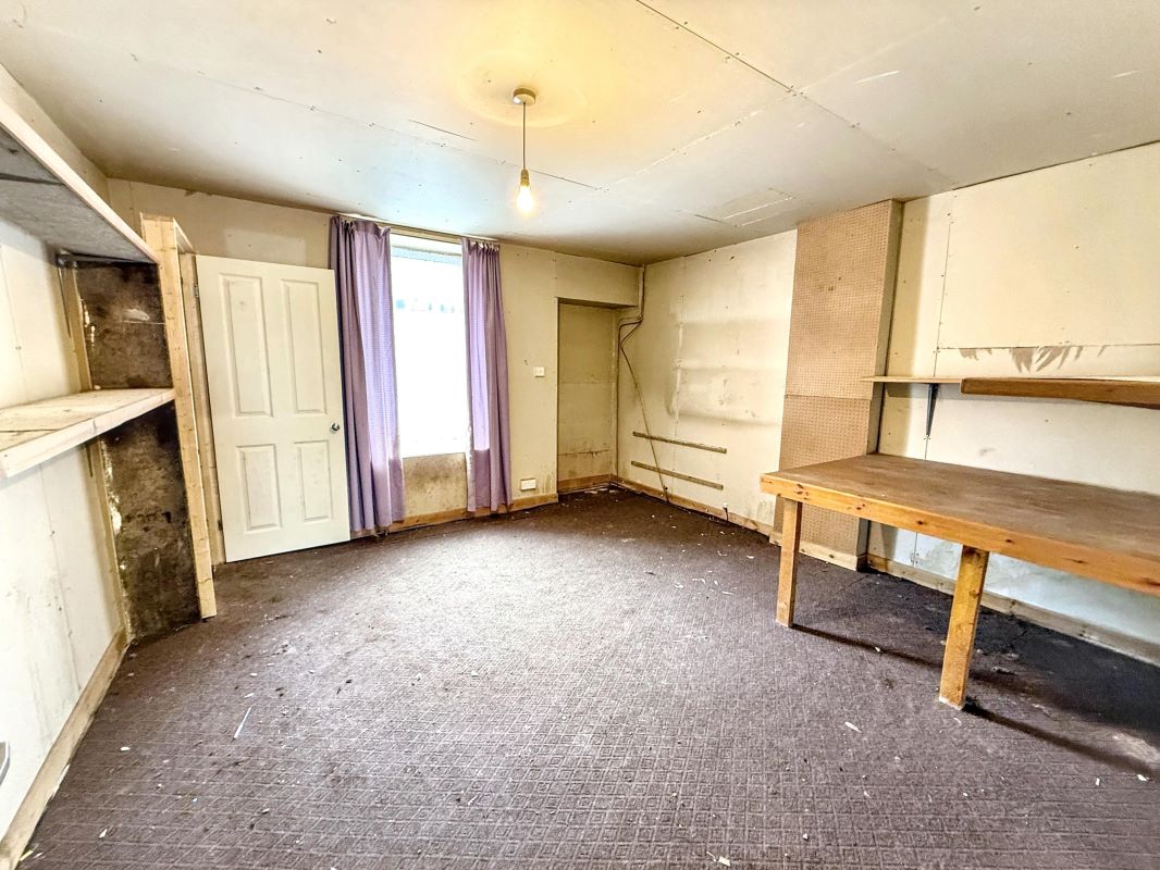 Image 19 of 31