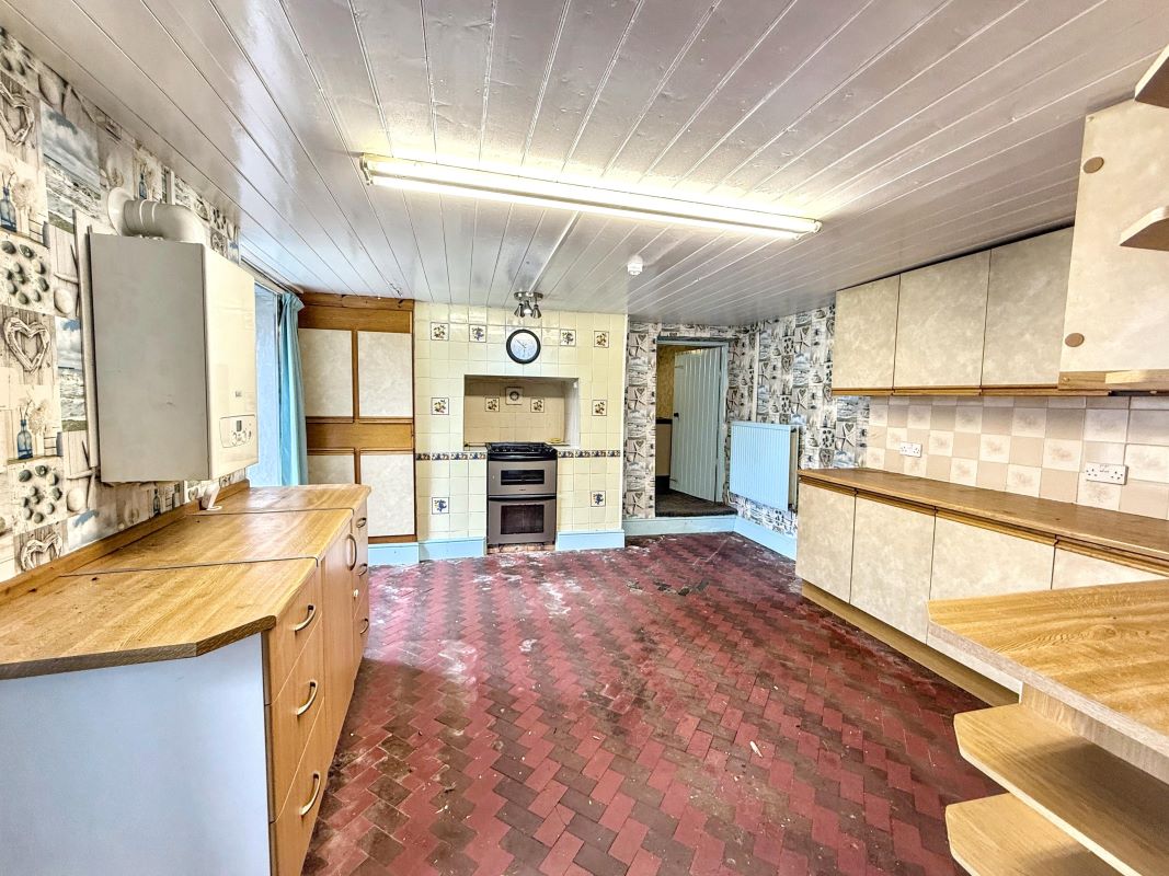 Image 16 of 31