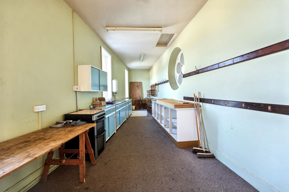Photo 10