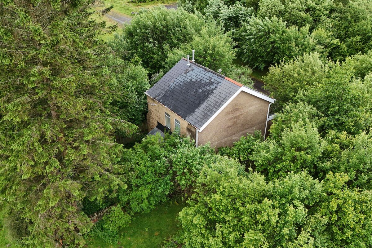 2 Lawrence Terrace, Troedrhiwfuwch, New Tredegar, Gwent, NP24 6LR