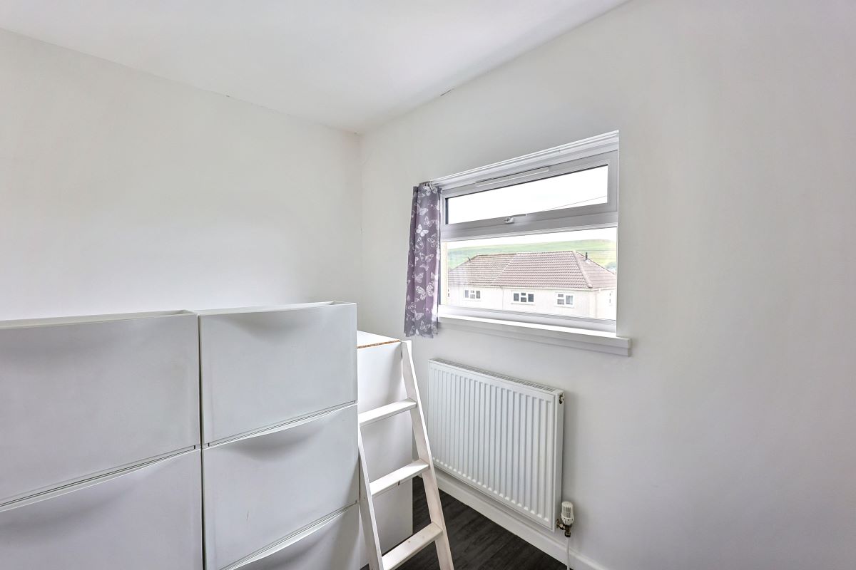 Image 6 of 16