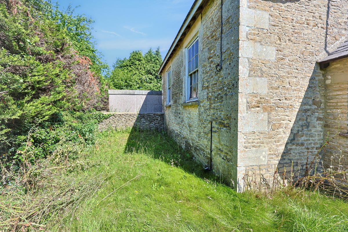 Image 6 of 9
