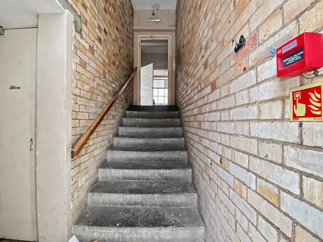 Image 3 of 10
