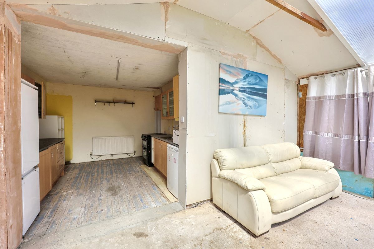Image 7 of 14