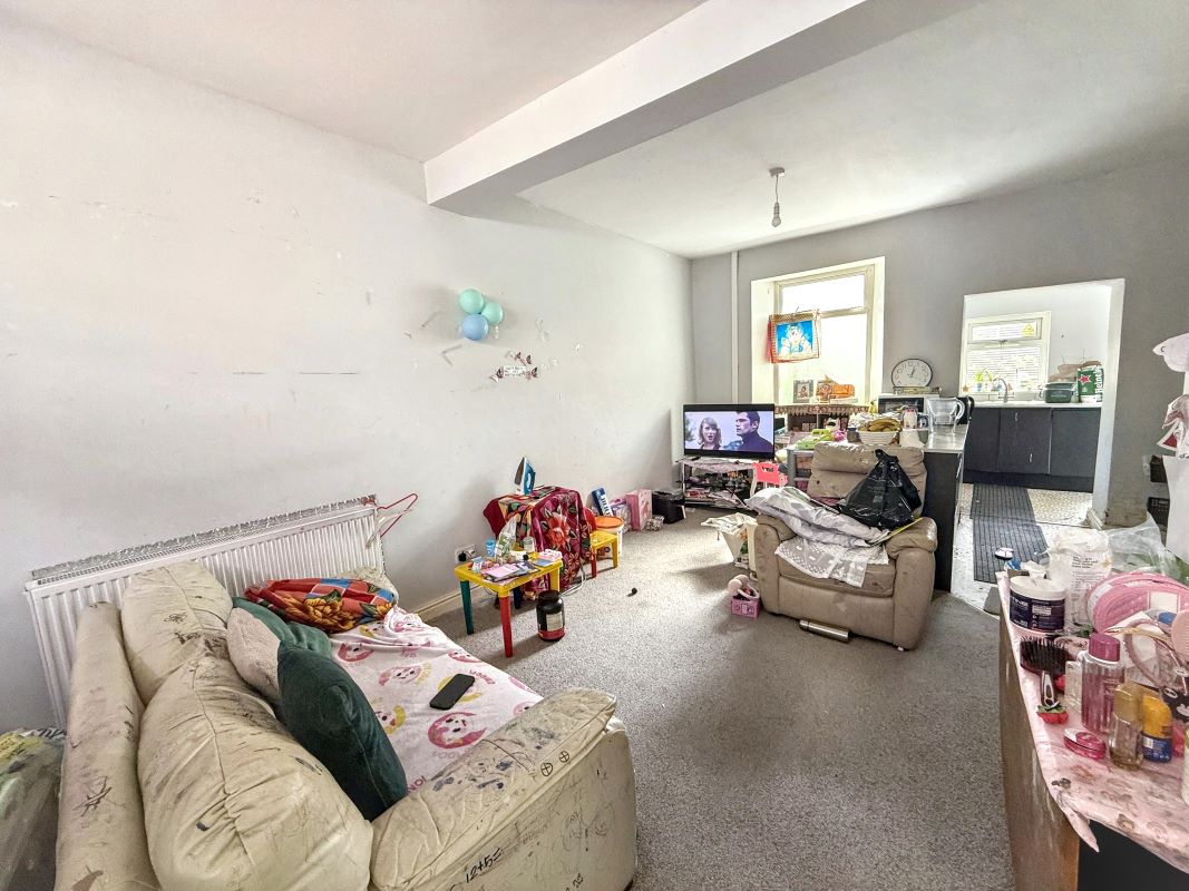 Image 4 of 11