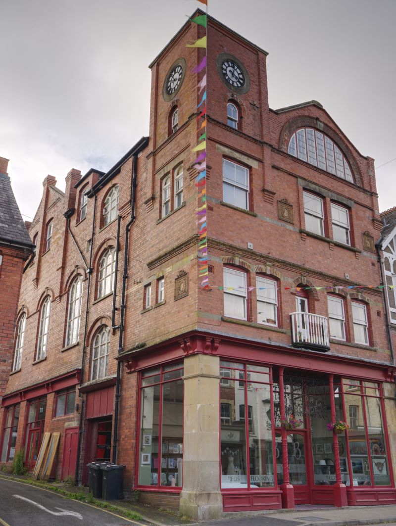 Image 1 of 18