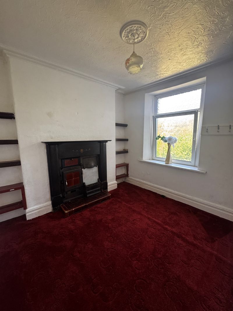 Image 4 of 12