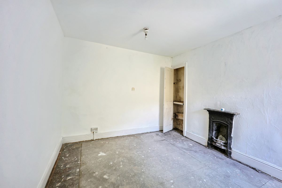 Image 10 of 14