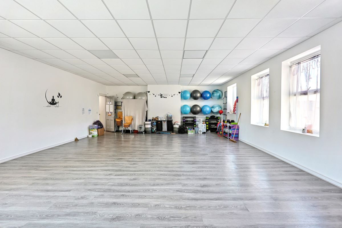 Image 19 of 30