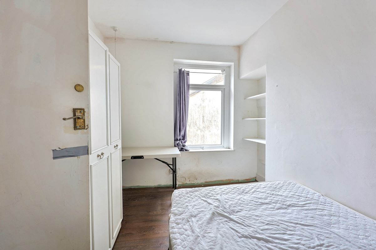Image 7 of 15