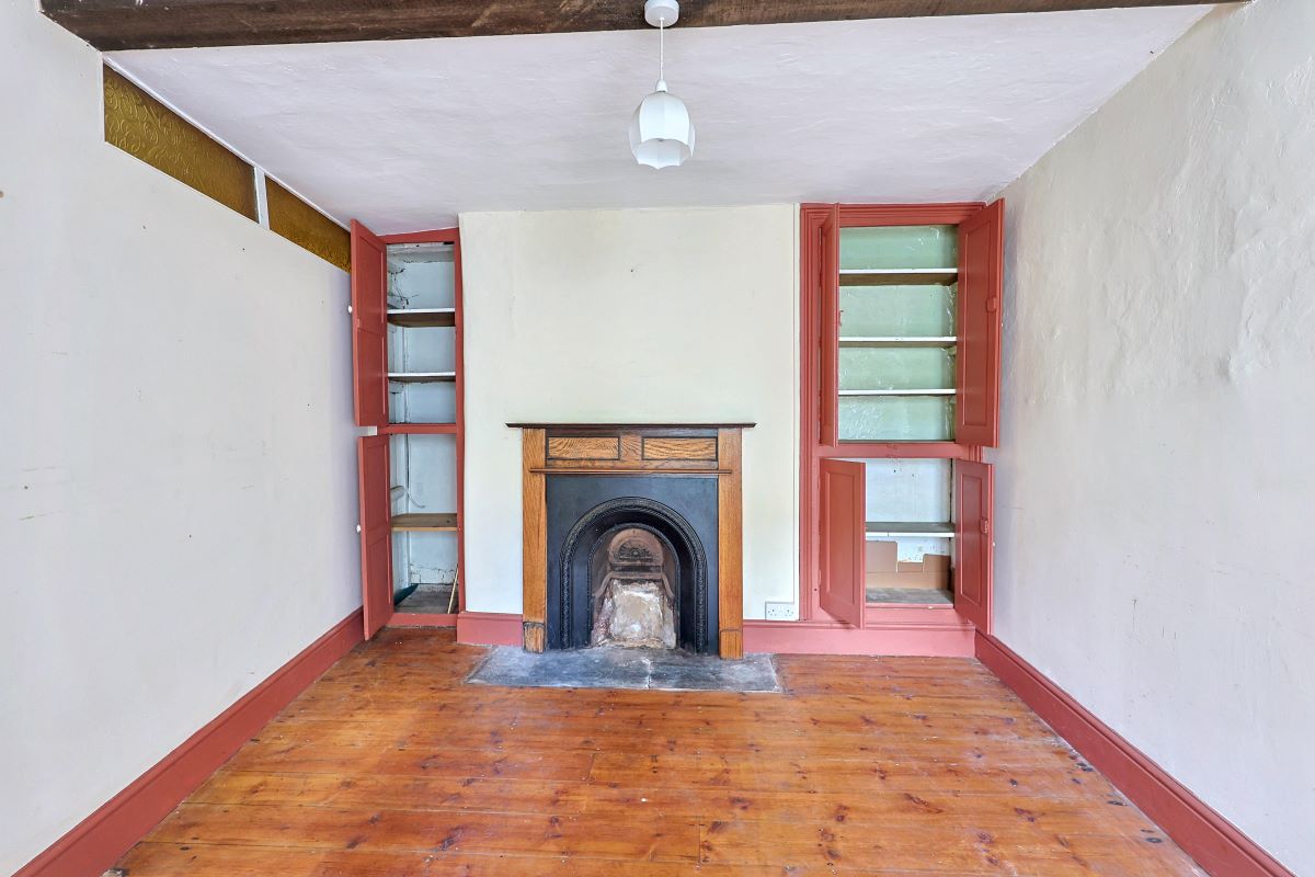 Image 5 of 21