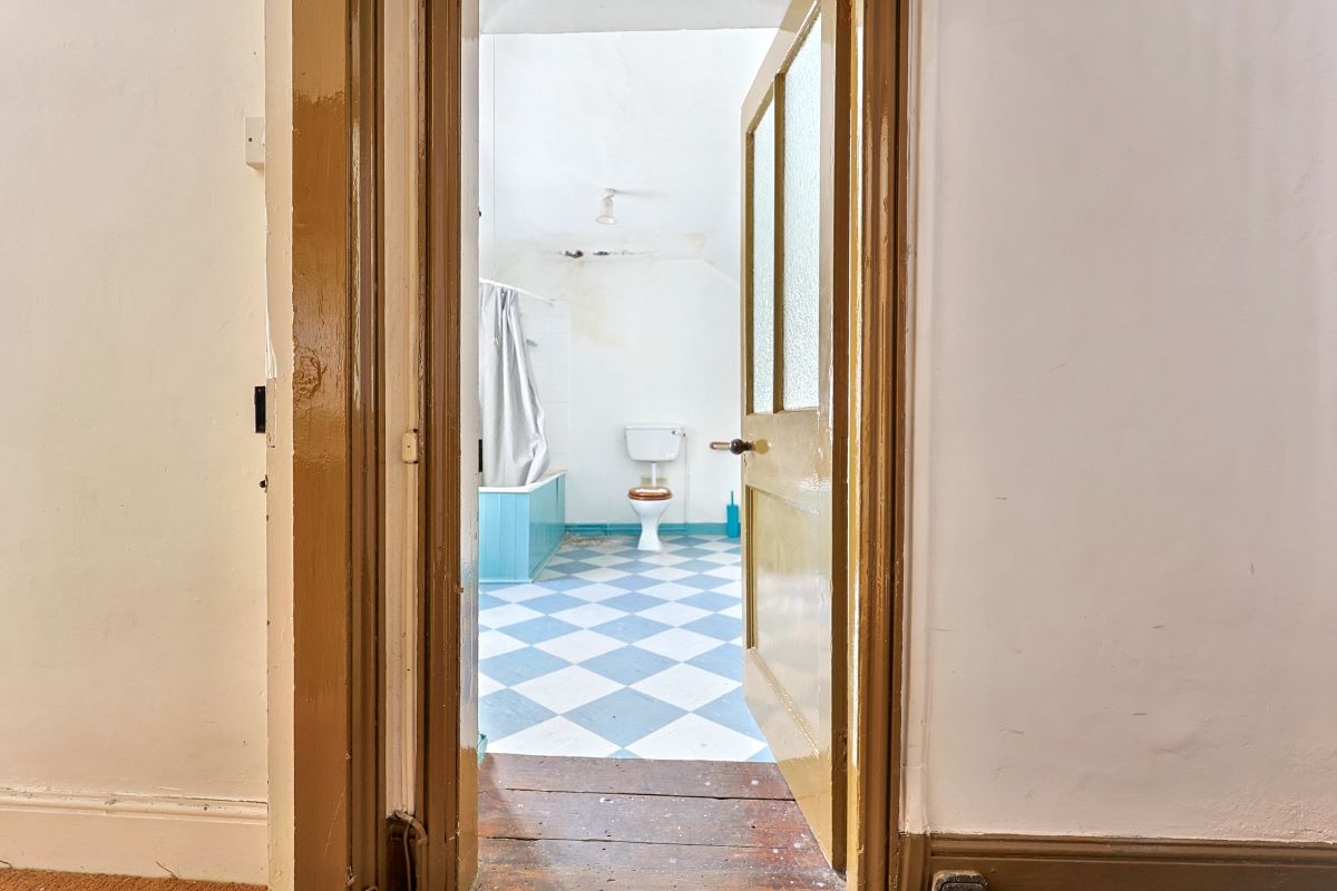 Image 9 of 21