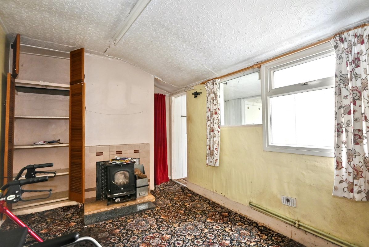 Image 4 of 15