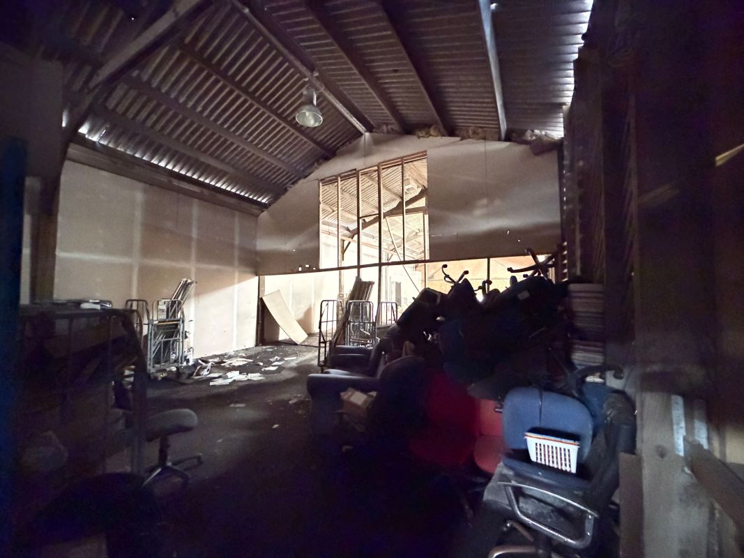 Image 8 of 18