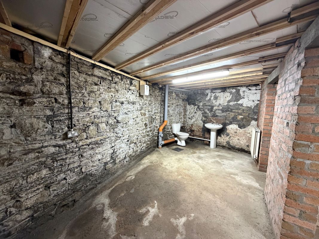 Image 14 of 14