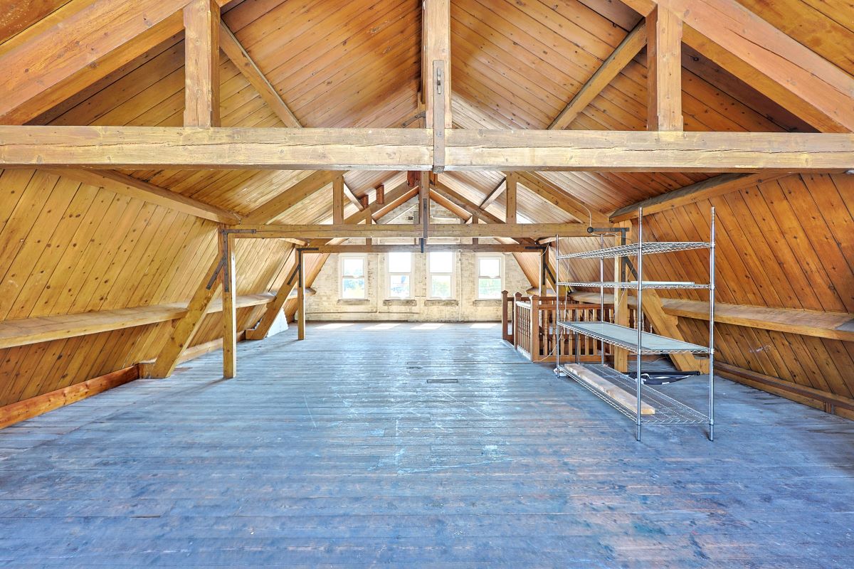 Image 8 of 27