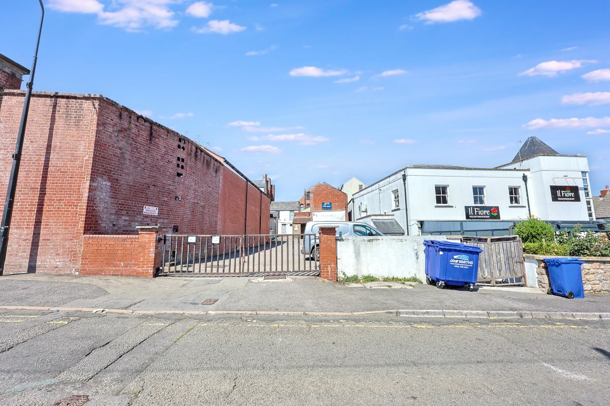 Image 18 of 27