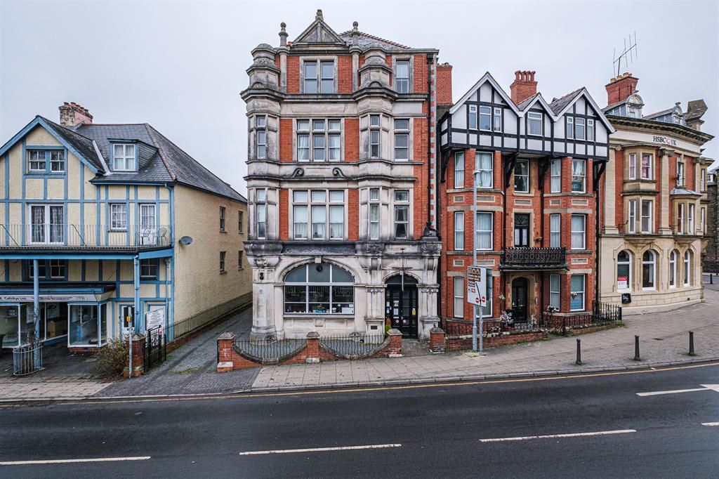 Image 2 of 24