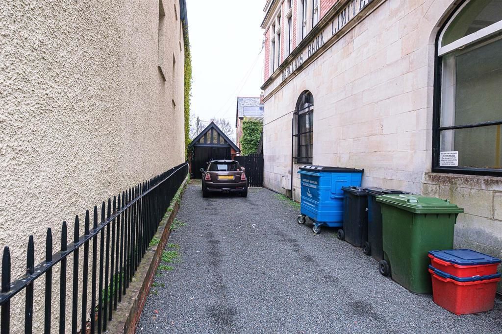 Image 22 of 24
